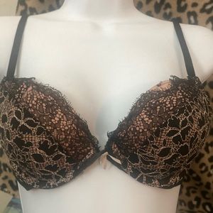 32C Victoria Secret bra